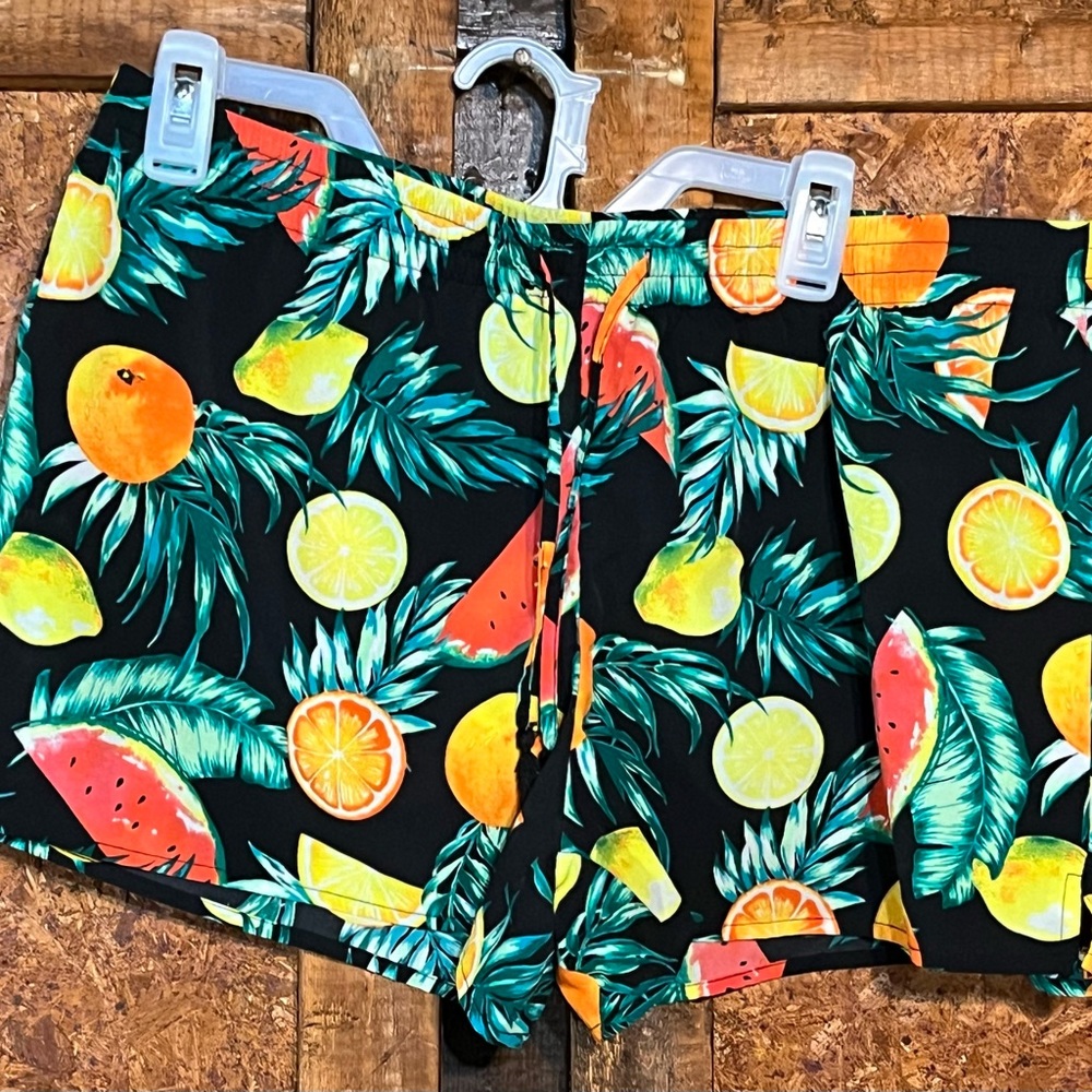 Women large black pattern activewear shorts with adjustable string